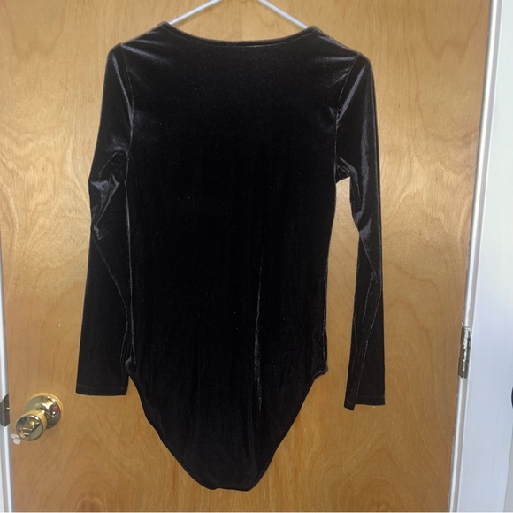 Old Navy Black Velvet Square-Neck Long Sleeve Bodysuit- Size M. NWOT. - Picture 2 of 4